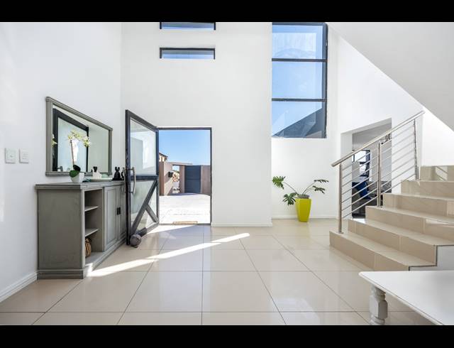 8 BEDROOM HOUSE FOR SALE IN HAASENDAL